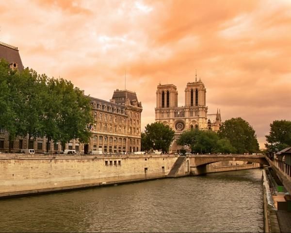 Hotel Ducs d’Anjou – Notre Dame